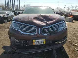 2018 Lincoln MKX Premiere z VIN 2LMPJ8JR9JBL19338, wystawiony jako Copart lot #48722055 z przebiegiem 100 474 mil mil oraz Szkoda całkowita • Salvage title. Historia ofert i sprzedaży dostępna na DreamBid. Obrazek 5.