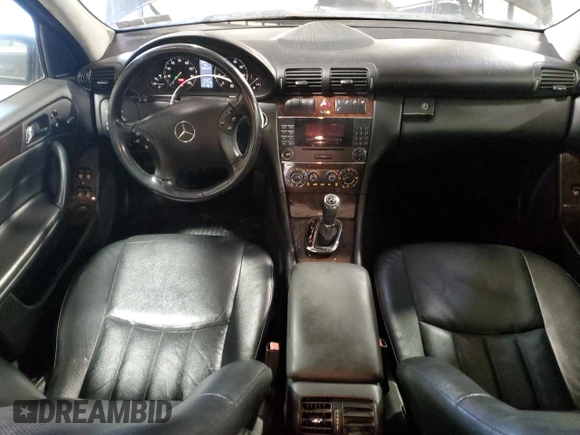 2005 Mercedes-Benz C 320 with VIN WDBRF84J95F612515, listed as a Copart auction lot 52577735 with 195,477 mi miles and Salvage title. Bid and sale history available at DreamBid. Image 8.