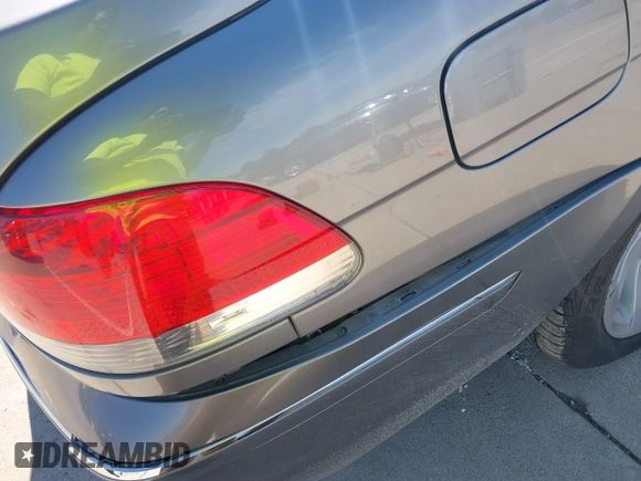 2006 BMW 7 Series 750Li with VIN WBAHN83546DT33598, listed as a IAAI auction lot 40084771 with 187,365 mi miles. Bid and sale history available at carsss.com. Image 14.