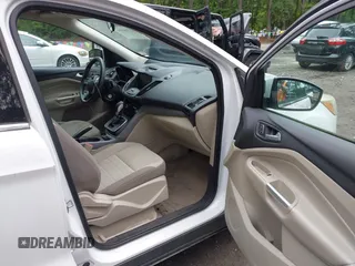 2014 Ford Escape SE with VIN 1FMCU9GX8EUB20861, listed as a IAAI auction lot 42711534 with Not provided miles and . Bid and sale history available at DreamBid. Image 5.