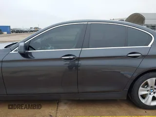 2013 BMW 5 Series 528i xDrive with VIN WBAXH5C50DDW15574, listed as a IAAI auction lot 41572993 with 59,188 mi miles. Bid and sale history available at carsss.com. Image 15.