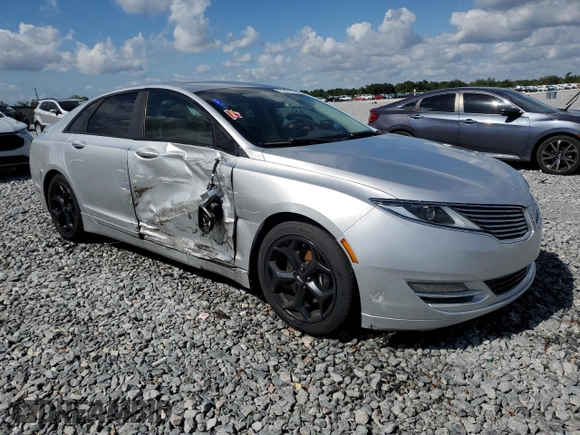 2013 Lincoln MKZ z VIN 3LN6L2G94DR820729, wystawiony jako Copart lot #53243145 z przebiegiem 111 753 mil mil oraz Szkoda całkowita • Salvage title. Historia ofert i sprzedaży dostępna na DreamBid. Obrazek 4.