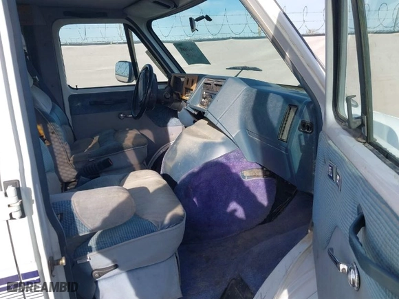 1995 Chevrolet Chevy Van with VIN 1GBEG25K5SF131291, listed as a IAAI auction lot 41861888 with 90,365 mi miles. Bid and sale history available at carsss.com. Image 5.