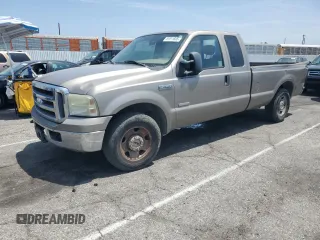 2007 Ford F-250 XL z VIN 1FTSX20P47EA21637, wystawiony jako Copart lot #61011605 z przebiegiem 142 373 mil mil oraz Czysty tytuł • Clean title. Historia ofert i sprzedaży dostępna na DreamBid. Obrazek 1.