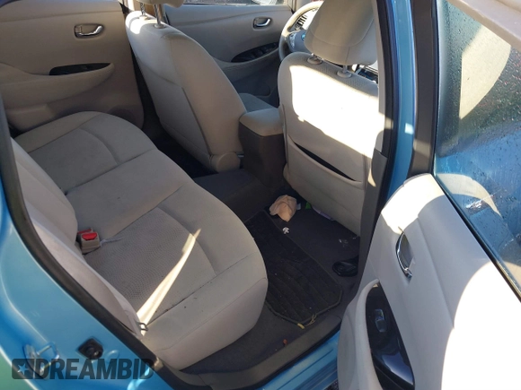2015 Nissan LEAF SV with VIN 1N4AZ0CP1FC318788, listed as a IAAI auction lot 41572300 with 144,452 mi miles. Bid and sale history available at carsss.com. Image 8.