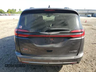 2022 Chrysler Pacifica Limited with VIN 2C4RC1GGXNR215860, listed as a Copart auction lot 52531315 with 12,831 mi miles and Salvage title. Bid and sale history available at DreamBid. Image 6.