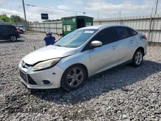 2013 Ford Focus SE z VIN 1FADP3F24DL314865, wystawiony jako Copart lot #56746215 z przebiegiem 178 565 mil mil oraz Nie do naprawy • Non repairable. Historia ofert i sprzedaży dostępna na DreamBid. Obrazek 1.