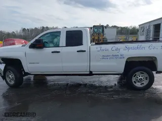 2019 Chevrolet Silverado 2500HD Work Truck with VIN 2GC2CREGXK1137979, listed as a IAAI auction lot 38536415 with 117,068 mi miles. Bid and sale history available at carsss.com. Image 14.