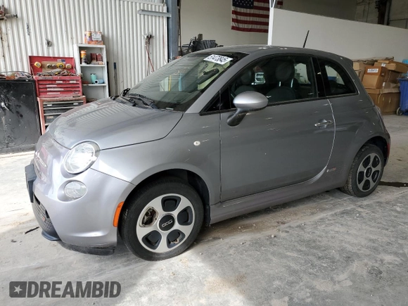 2015 FIAT 500e с VIN 3C3CFFGE0FT694348, выставлен на аукционе Copart как лот 51473845 с пробегом 68 507 миль миль и Чистый • Clean title. История ставок и продаж доступна на DreamBid. Изображение 1.