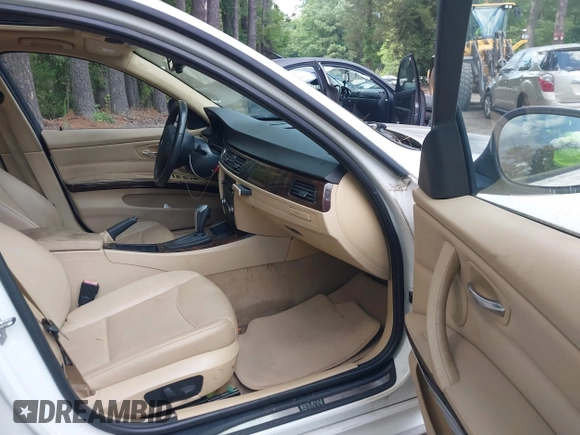 2011 BMW 3 Series 328i xDrive with VIN WBAPK5C50BA655878, listed as a IAAI auction lot 42780068 with 95,950 mi miles and . Bid and sale history available at DreamBid. Image 5.