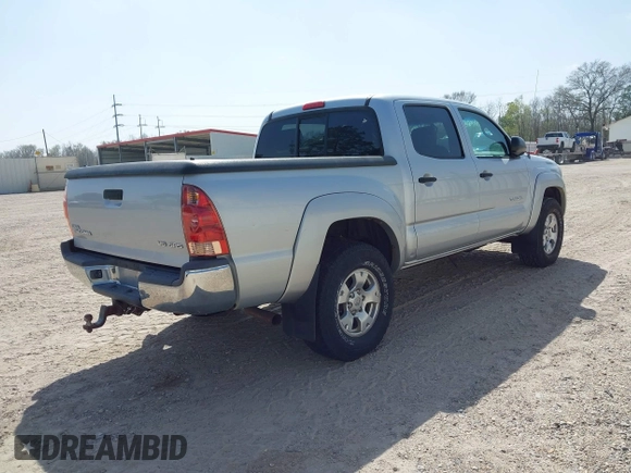 2007 Toyota Tacoma z VIN 5TELU42N47Z455347, wystawiony jako IAAI lot #41730034 z przebiegiem 154 633 mil mil oraz . Historia ofert i sprzedaży dostępna na DreamBid. Obrazek 4.