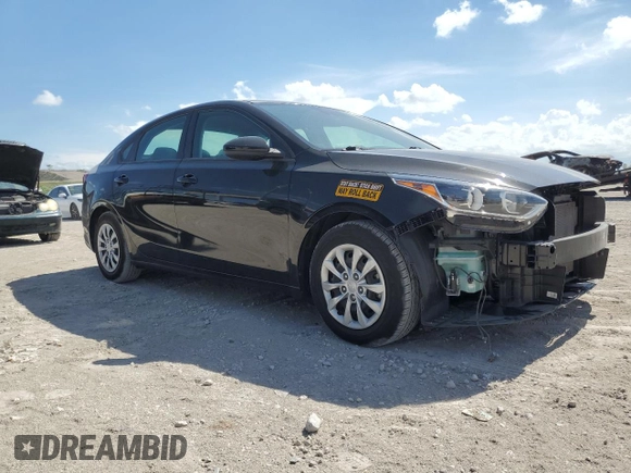 2021 Kia Forte LXS with VIN 3KPF24AD4ME409208, listed as a Copart auction lot 61753175 with 42,131 mi miles and Salvage title. Bid and sale history available at DreamBid. Image 4.