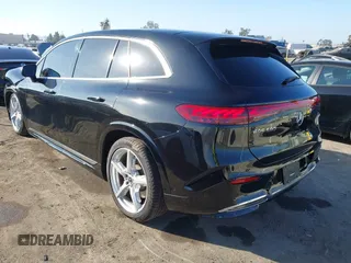 2023 Mercedes-Benz EQS 580 z VIN 4JGDM4EB8PA014008, wystawiony jako IAAI lot #41152975 z przebiegiem 41 292 mil mil oraz . Historia ofert i sprzedaży dostępna na DreamBid. Obrazek 3.