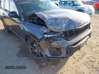 2024 Jeep Grand Cherokee with VIN 1C4RJYB65R8956514, listed as a IAAI auction lot 42014321 with 25,568 mi miles and . Bid and sale history available at DreamBid. Image 6.