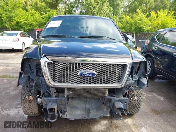 2006 Ford F-150 XLT z VIN 1FTPW14556KB25310, wystawiony jako IAAI lot #42345739 z przebiegiem 204 452 mil mil oraz . Historia ofert i sprzedaży dostępna na DreamBid. Obrazek 13.