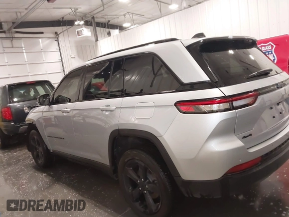 2023 Jeep Grand Cherokee Altitude with VIN 1C4RJHAGXP8882546, listed as a IAAI auction lot 41794805 with 17,071 mi miles and . Bid and sale history available at DreamBid. Image 15.