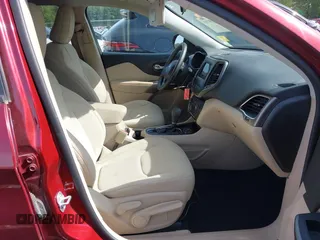 2020 Jeep Cherokee Latitude with VIN 1C4PJLCB8LD525301, listed as a IAAI auction lot 42209705 with 48,250 mi miles and . Bid and sale history available at DreamBid. Image 5.