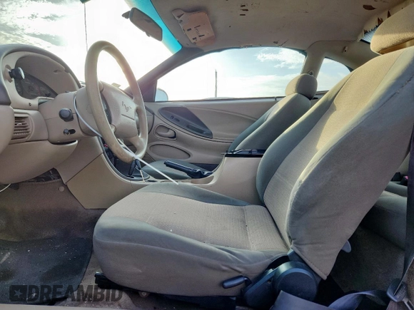 2001 Ford Mustang Standard with VIN 1FAFP40421F247069, listed as a Copart auction lot 61634675 with 133,681 mi miles and Salvage title. Bid and sale history available at DreamBid. Image 7.