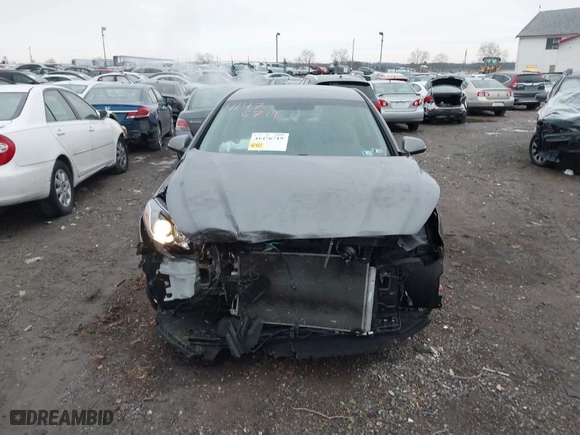2019 Hyundai Sonata Sport with VIN 5NPE34AF2KH809108, listed as a IAAI auction lot 41476719 with 111,041 mi miles. Bid and sale history available at carsss.com. Image 12.