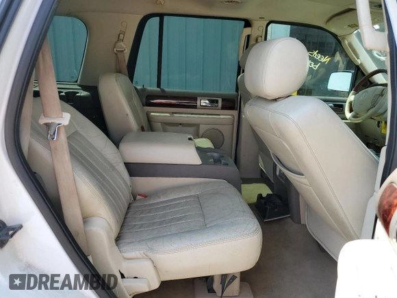 2004 Lincoln Navigator Luxury with VIN 5LMFU28R94LJ39800, listed as a Copart auction lot 66996595 with 269,142 mi miles and Clean title. Bid and sale history available at DreamBid. Image 11.