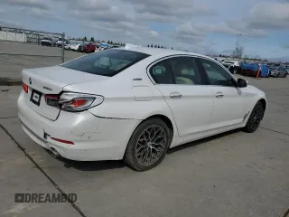 2018 BMW 5 Series 530e xDrive with VIN WBAJB1C58JB084907, listed as a Copart auction lot 49901795 with 109,617 mi miles and Salvage title. Bid and sale history available at DreamBid. Image 3.