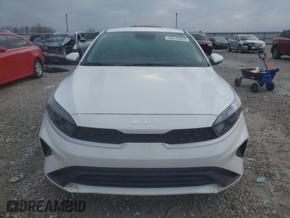 2024 Kia Forte LXS with VIN 3KPF24AD9RE784051, listed as a Copart auction lot 46370625 with 8,672 mi miles and Salvage Title. Bid and sale history available at DreamBid. Image 5.