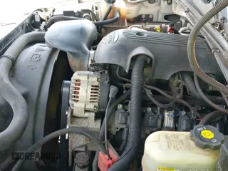 2002 GMC Sierra 1500 SLE с VIN 2GTEC19V721345759, выставлен на аукционе IAAI как лот 43026220 с пробегом 340 756 миль миль и . История ставок и продаж доступна на DreamBid. Изображение 13.