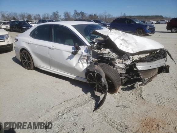 2019 Toyota Camry LE with VIN 4T1B11HK1KU828647, listed as a Copart auction lot 46884115 with 139,609 mi miles and Salvage Title. Bid and sale history available at carsss.com. Image 4.
