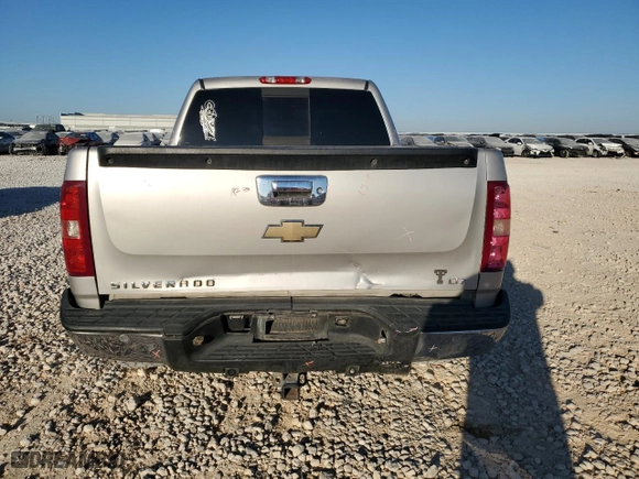 2007 Chevrolet Silverado 1500 LTZ with VIN 2GCEC13JX71510121, listed as a Copart auction lot 73426124 with 176,499 mi miles and Salvage Title. Bid and sale history available at carsss.com. Image 6.
