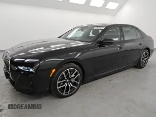 2024 BMW 7 Series 740i xDrive with VIN WBA33EH07RCR75237, listed as a Copart auction lot 88346565 with 15,666 mi miles and Clean Title. Bid and sale history available at carsss.com. Image 1.
