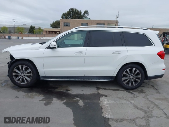 2016 Mercedes-Benz GL with VIN 4JGDF6EE9GA676180, listed as a IAAI auction lot 41976350 with 95,348 mi miles. Bid and sale history available at carsss.com. Image 15.