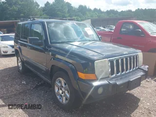 2007 Jeep Commander Sport z VIN 1J8HG48K07C630369, wystawiony jako IAAI lot #42621082 z przebiegiem 249 852 mil mil oraz . Historia ofert i sprzedaży dostępna na DreamBid. Obrazek 1.
