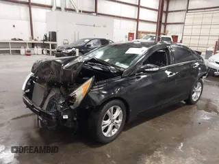 2011 Hyundai Sonata Limited z VIN 5NPEC4AC3BH070787, wystawiony jako IAAI lot #42271628 z przebiegiem 197 310 mil mil oraz . Historia ofert i sprzedaży dostępna na DreamBid. Obrazek 2.
