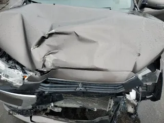 2017 Mitsubishi Outlander SEL с VIN JA4AP4AW3HZ026300, выставлен на аукционе Copart как лот 86412294 с пробегом 68 435 миль миль и Списание • Salvage title. История ставок и продаж доступна на DreamBid. Изображение 14.