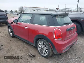 2014 MINI Hardtop S z VIN WMWXM7C50ET926341, wystawiony jako IAAI lot #41462159 z przebiegiem 95 993 mil mil oraz . Historia ofert i sprzedaży dostępna na DreamBid. Obrazek 3.
