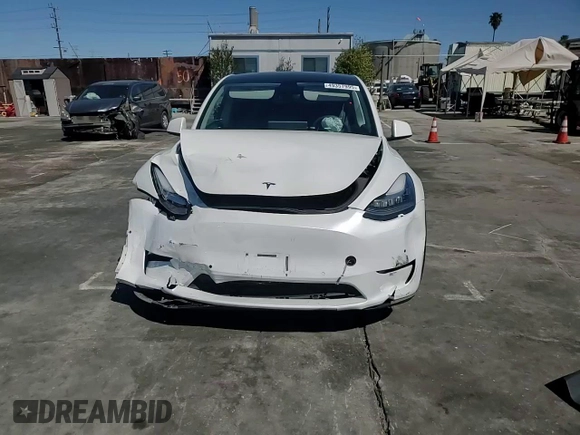 2022 Tesla Model Y Long Range with VIN 7SAYGDEE8NF340096, listed as a Copart auction lot 49357995 with 40,320 mi miles and Salvage Title. Bid and sale history available at carsss.com. Image 11.