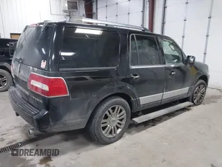 2008 Lincoln Navigator with VIN 5LMFU28558LJ11589, listed as a IAAI auction lot 41231733 with 1 mi miles. Bid and sale history available at carsss.com. Image 4.