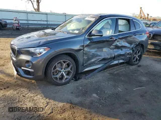 2019 BMW X1 xDrive28i with VIN WBXHT3C50K3H35538, listed as a Copart auction lot 70726232 with 27,847 mi miles. Bid and sale history available at carsss.com. Image 1.