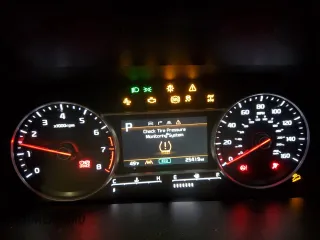 2023 Kia Sorento X-Line S with VIN 5XYRLDLC2PG219381, listed as a Copart auction lot 53481125 with 25,419 mi miles and Salvage Title. Bid and sale history available at carsss.com. Image 9.