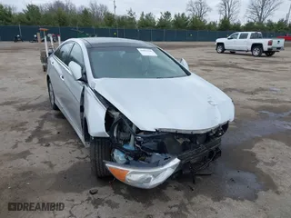 2015 Hyundai Sonata Hybrid Limited with VIN KMHEC4A45FA051854, listed as a IAAI auction lot 41853648 with 160,422 mi miles. Bid and sale history available at carsss.com. Image 1.