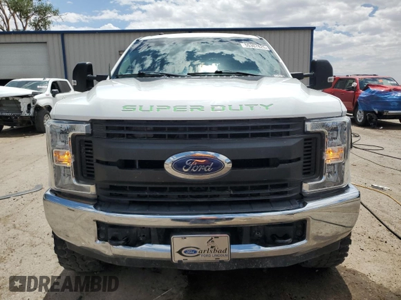2019 Ford F-250 XL z VIN 1FT7W2B69KED65499, wystawiony jako Copart lot #55307825 z przebiegiem 58 091 mil mil oraz Szkoda całkowita • Salvage title. Historia ofert i sprzedaży dostępna na DreamBid. Obrazek 5.