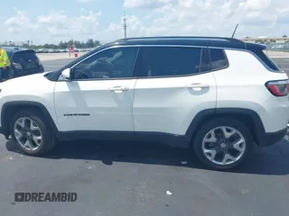 2019 Jeep Compass Limited with VIN 3C4NJCCBXKT725774, listed as a IAAI auction lot 42347887 with 43,472 mi miles and . Bid and sale history available at DreamBid. Image 14.