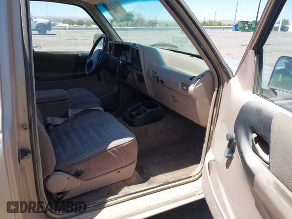 1993 Ford Ranger STX with VIN 1FTCR14U8PPA25302, listed as a IAAI auction lot 42054206 with 41,992 mi miles and . Bid and sale history available at DreamBid. Image 5.