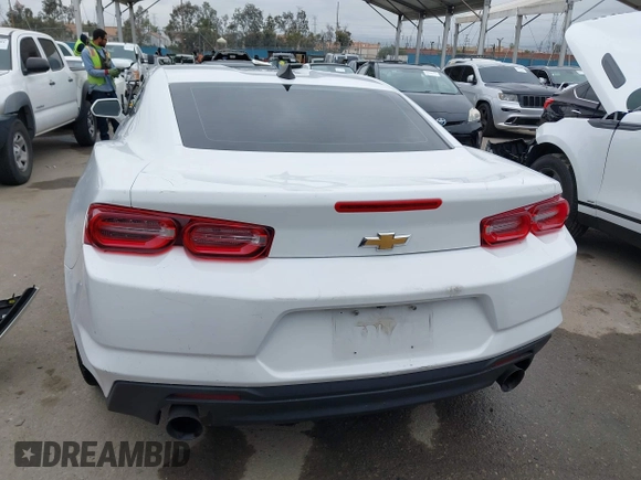 2020 Chevrolet Camaro 1LT with VIN 1G1FB1RX3L0149462, listed as a IAAI auction lot 42047607 with 68,278 mi miles. Bid and sale history available at carsss.com. Image 17.