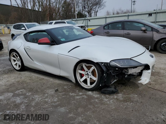 2020 Toyota Supra 3.0 with VIN WZ1DB4C05LW023856, listed as a Copart auction lot 84893744 with 32,046 mi miles and Salvage title. Bid and sale history available at DreamBid. Image 4.