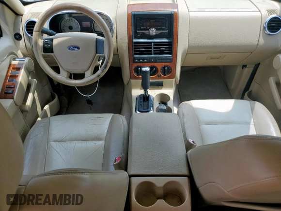 2006 Ford Explorer Eddie Bauer z VIN 1FMEU64EX6UB16337, wystawiony jako Copart lot #57350035 z przebiegiem 111 736 mil mil oraz Czysty tytuł • Clean title. Historia ofert i sprzedaży dostępna na DreamBid. Obrazek 8.