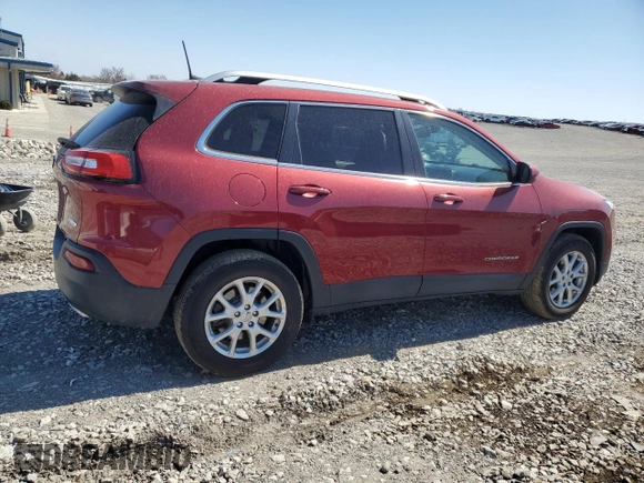 2017 Jeep Cherokee Latitude with VIN 1C4PJMCS5HW504164, listed as a Copart auction lot 48399395 with 120,186 mi miles and Salvage title. Bid and sale history available at DreamBid. Image 3.