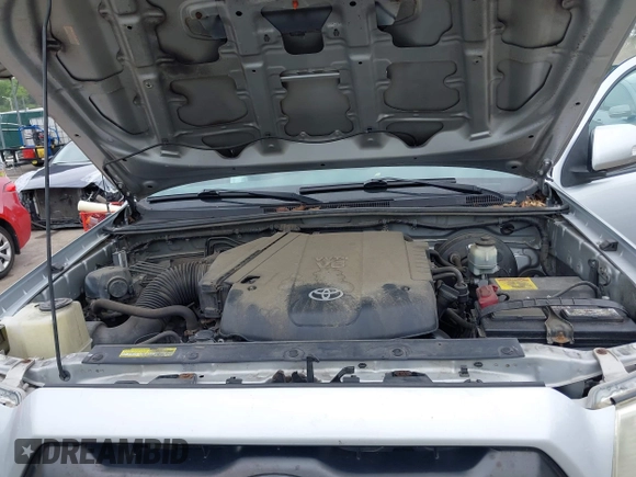 2013 Toyota Tacoma with VIN 3TMMU4FN1DM055477, listed as a IAAI auction lot 42306479 with 191,792 mi miles and . Bid and sale history available at DreamBid. Image 10.