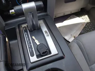 2008 Ford Mustang Deluxe с VIN 1ZVHT80N385174953, выставлен на аукционе IAAI как лот 42332310 с пробегом 110 567 миль миль и . История ставок и продаж доступна на DreamBid. Изображение 11.