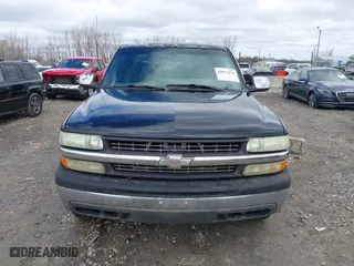 2002 Chevrolet Silverado 1500 LT with VIN 2GCEK19T121402054, listed as a IAAI auction lot 42017434 with 224,970 mi miles. Bid and sale history available at carsss.com. Image 6.